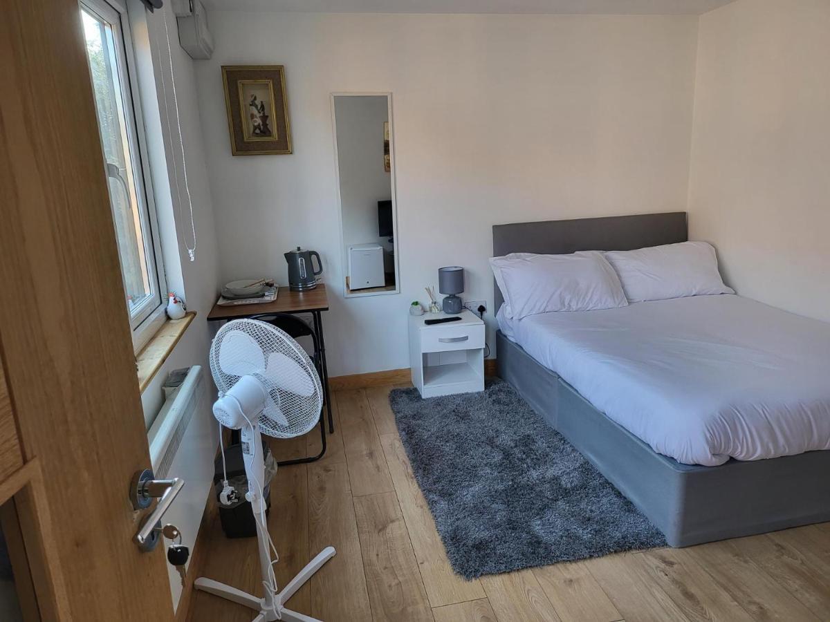 Midway Hotel Watford  Eksteriør billede
